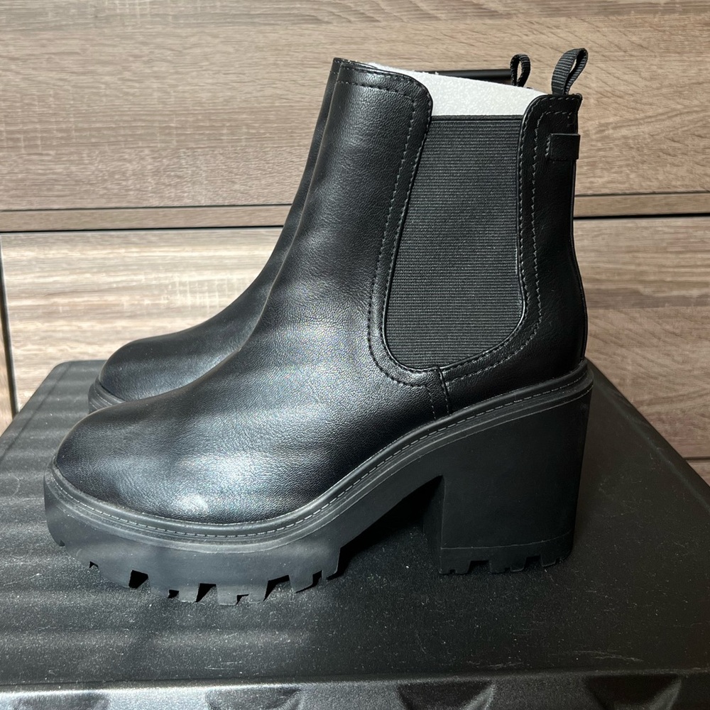 Fall Boots Urban Outfitters